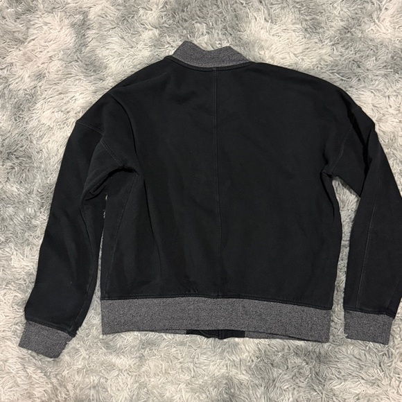 Under Armour sweater Medium full zip womens - Picture 2 of 2